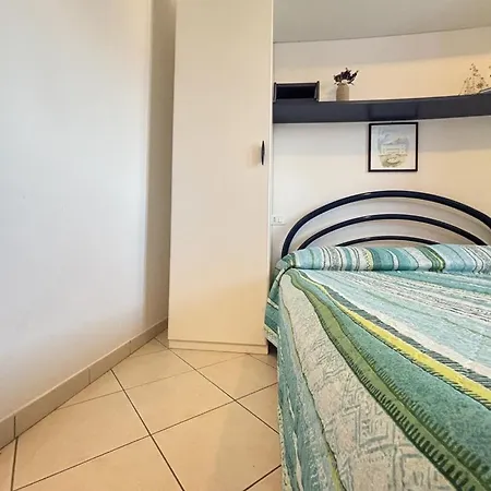 Corallo Con Piscina * روسولينا ماري